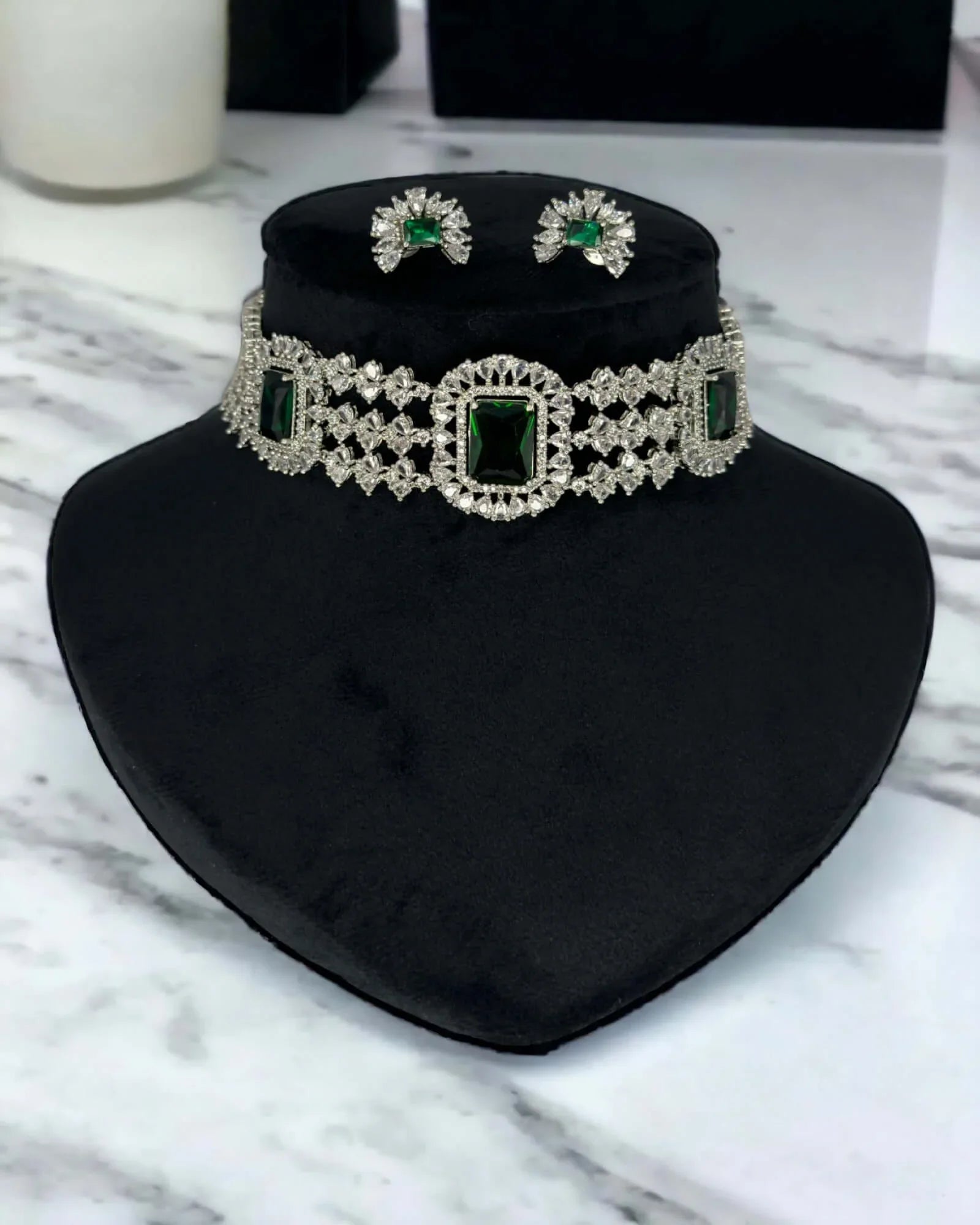 Diamond and emerald choker necklace set – BeautySutra by Shikha