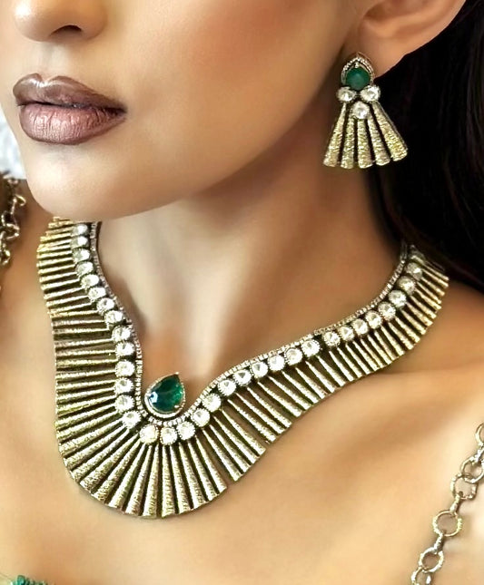 Antique Gold Necklace Set with Emerald Green Stone | Party & Bridal Jewelry by BeautySutra