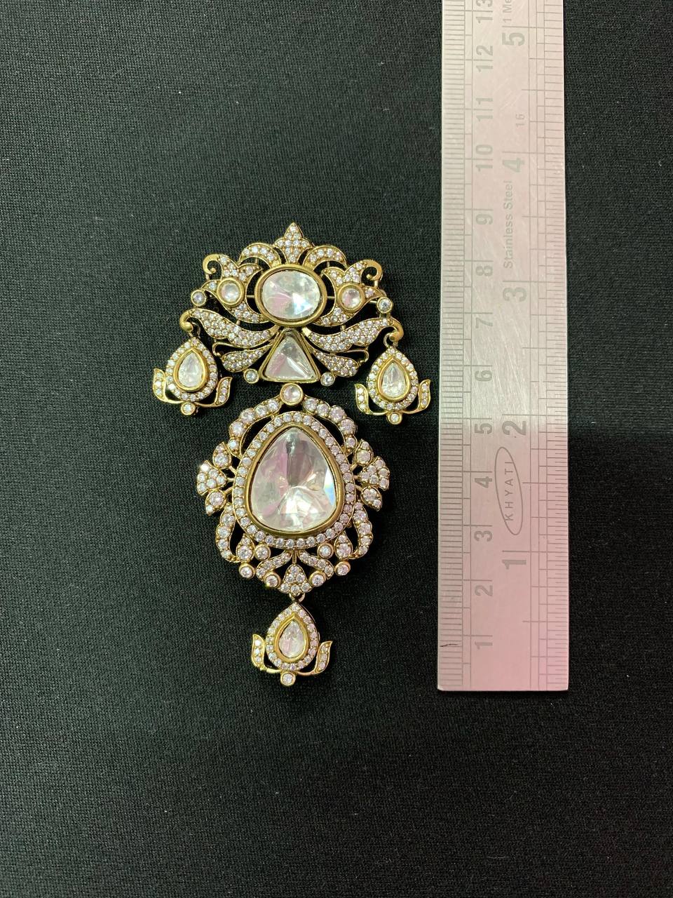 Gold Brooch – Festive Jewelry Gift